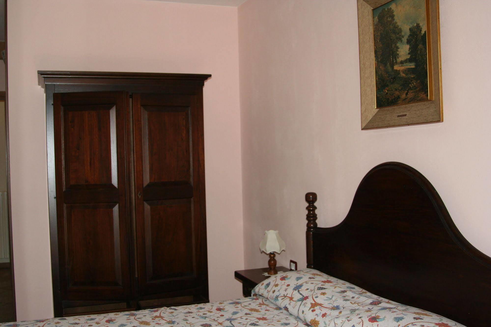 Agriturismo Altana Del Motto Rosso Gattico Bagian luar foto